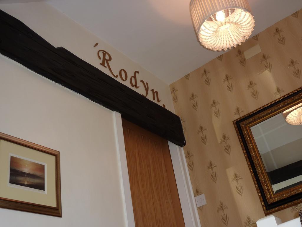 مورفا نيفين Yr Hen Felin - The Old Mill B&B الغرفة الصورة