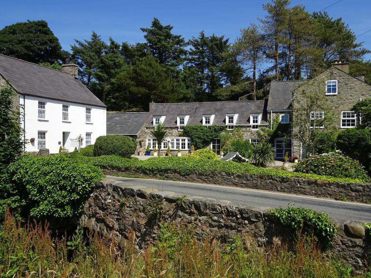 مورفا نيفين Yr Hen Felin - The Old Mill B&B المظهر الخارجي الصورة