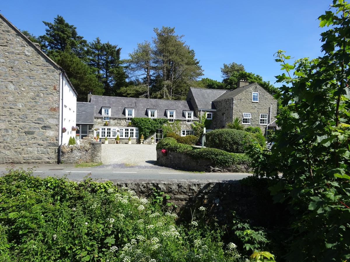 مورفا نيفين Yr Hen Felin - The Old Mill B&B المظهر الخارجي الصورة